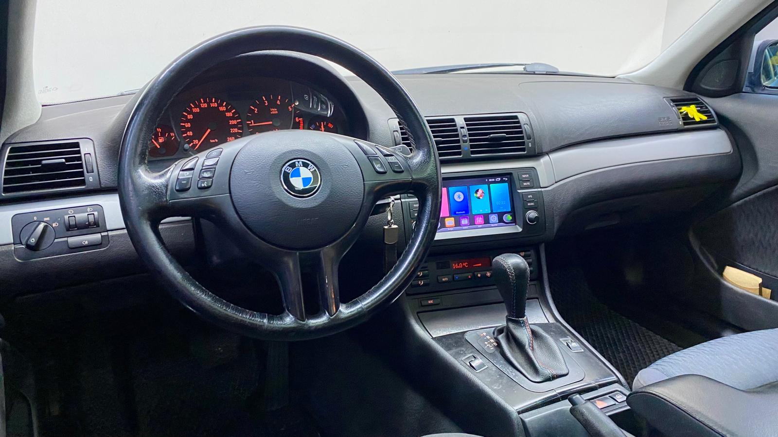 BMW 318i 8